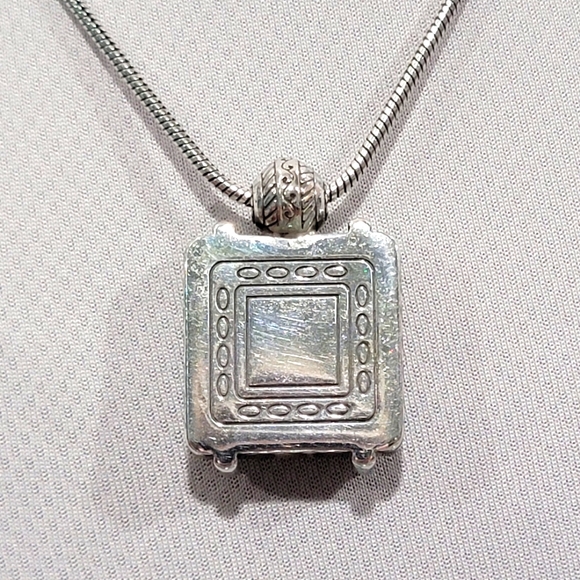 RETIRED BRIGHTON LUCITE TORTOISE 🐢 SHELL PENDENT NECKLACE - Picture 4 of 5